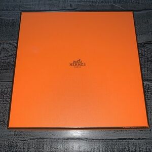 Hermès Orange Box, 7.5”x7.5”x2”, belt box.